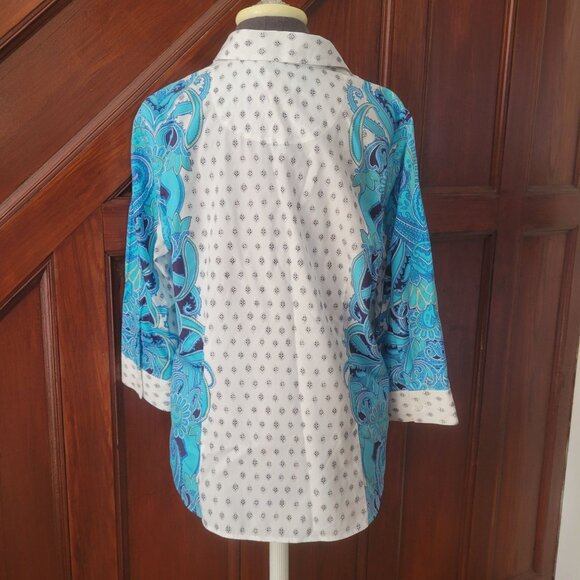 Chicos No-Iron Button-Down Shirt With Blue Paisley & Geometric Print Size 2 Larg - Picture 2 of 6